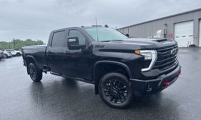 2025 Chevrolet Silverado HD LTZ