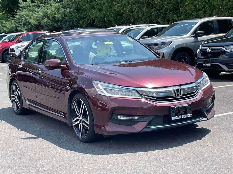 2016 Honda Accord — a typically priced live listing