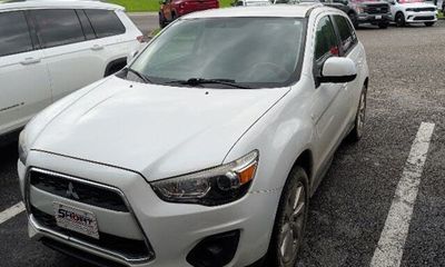 2015 Mitsubishi Outlander Sport ES SE