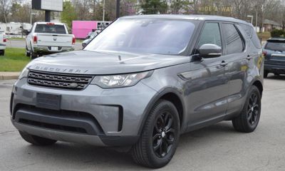 2017 Land Rover Discovery SE