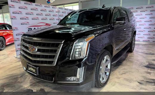 2018 Cadillac Escalade ESV Luxury