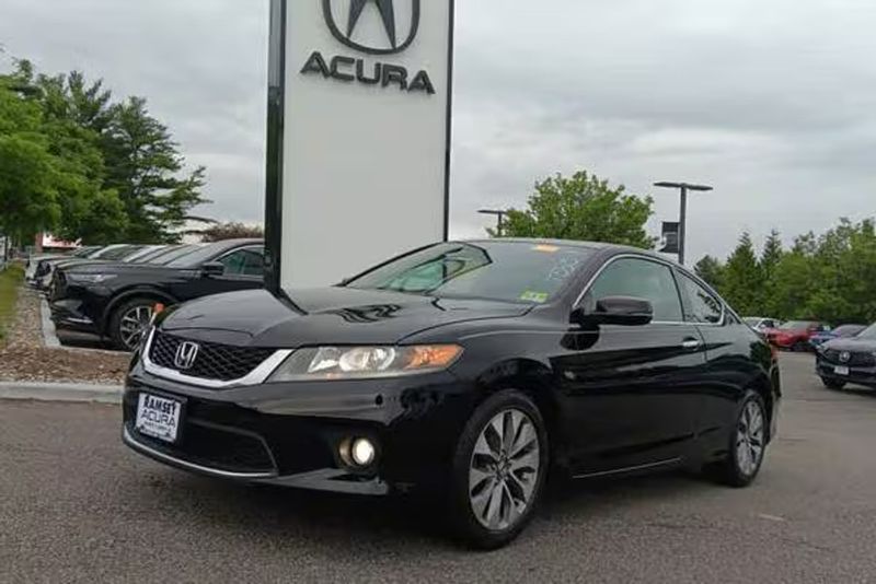 2015 Honda Accord — a typically priced live listing