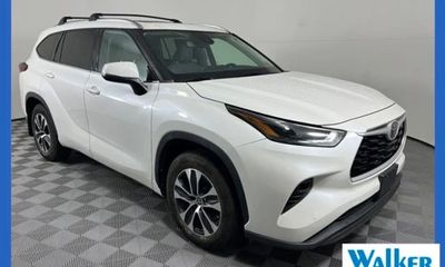 2021 Toyota Highlander XLE NAV
