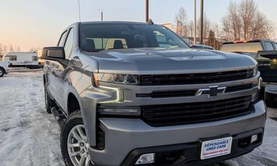 2021 Chevrolet Silverado RST