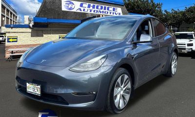 2023 Tesla Model Y Long Range