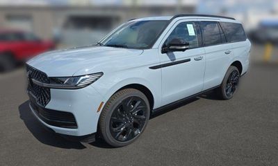 2027 Lincoln Navigator Reserve