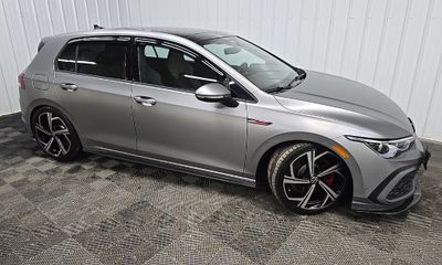 2024 Volkswagen Golf GTI SE