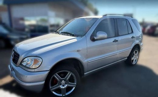 1999 Mercedes-Benz M-Class ML430