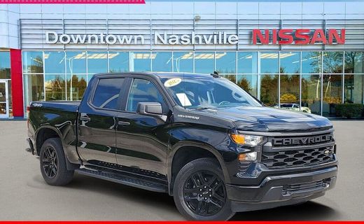 2025 Chevrolet Silverado Custom