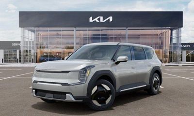 2026 Kia EV9 Light LR