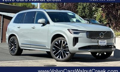 2026 Volvo XC90 Ultra Bright