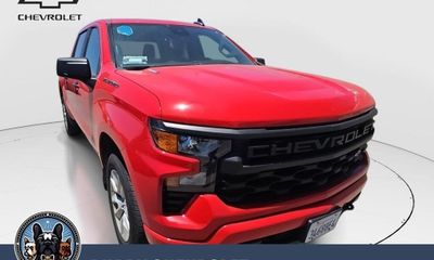 2025 Chevrolet Silverado Custom