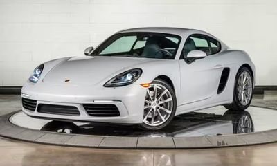 2025 Porsche 718 Cayman