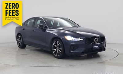 2022 Volvo S60 R Design