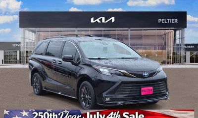 2024 Toyota Sienna Others