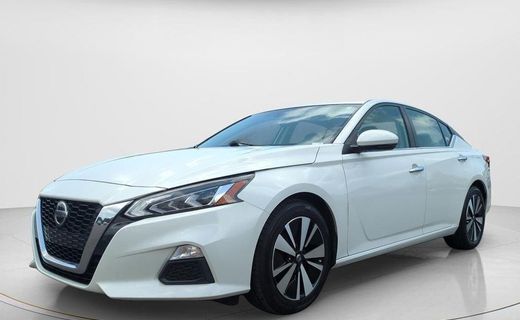 2022 Nissan Altima SV