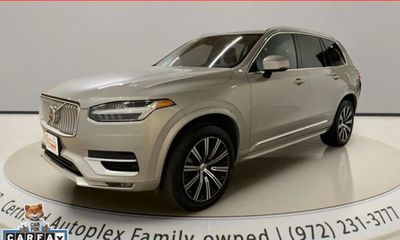 2025 Volvo XC90 Core