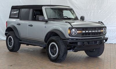 2024 Ford Bronco Black Diamond