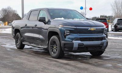 2025 Chevrolet Silverado 3LT LT