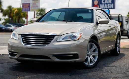2013 Chrysler 200