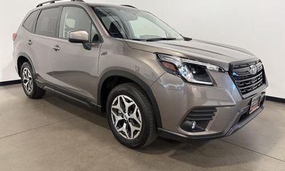 2024 Subaru Forester Premium Base