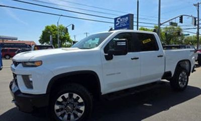 2022 Chevrolet Silverado HD Custom
