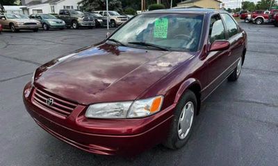 1999 Toyota Camry SDN LE Auto