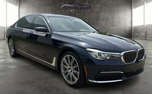 2019 BMW 740I