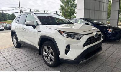 2020 Toyota RAV4 Limited HV