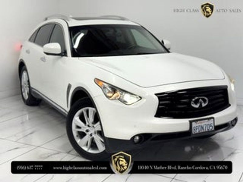 2014 Infiniti QX70 — a typically priced live listing