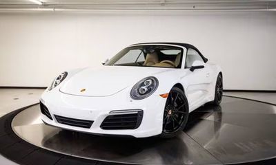 2017 Porsche 911 Cabriolet 4