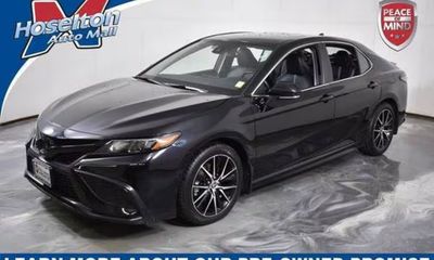 2023 Toyota Camry SE