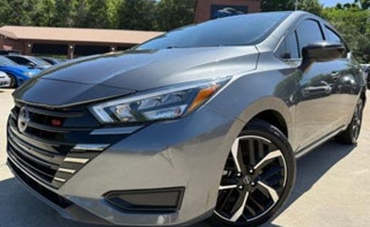 2025 Nissan Versa SR