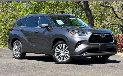 2023 Toyota Highlander Platinum