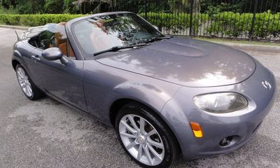 2006 Mazda MX-5 Club Spec