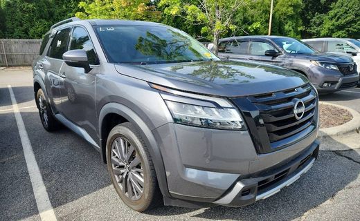 2024 Nissan Pathfinder SL