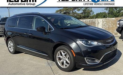 2017 Chrysler Pacifica Touring L Plus