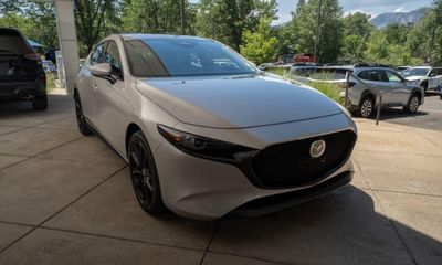 2026 Mazda MAZDA3 Premium