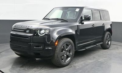 2025 Land Rover Defender 110 X Dynamic