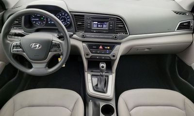 2018 Hyundai Elantra SE