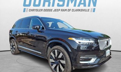 2024 Volvo XC90 Plus Bright