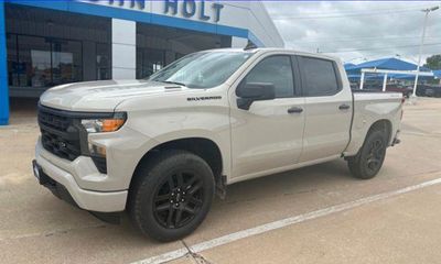 2026 Chevrolet Silverado Custom