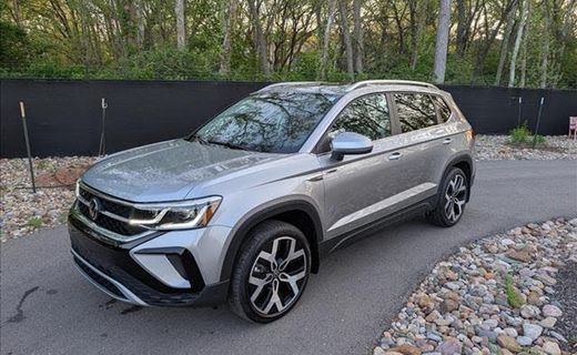 2023 Volkswagen Taos 4MOTION SEL