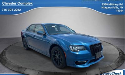 2023 Chrysler 300 Touring L