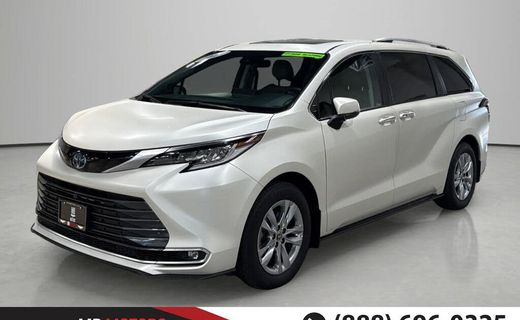 2023 Toyota Sienna Limited