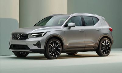 2023 Volvo XC40 Plus Dark