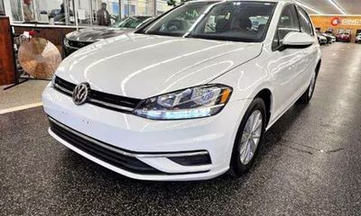 2019 Volkswagen Golf S SE