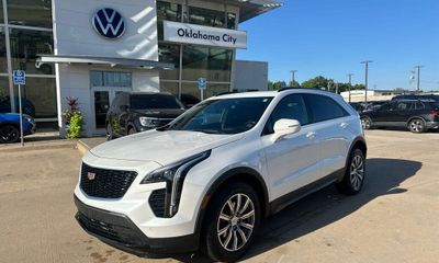 2023 Cadillac XT4 Sport