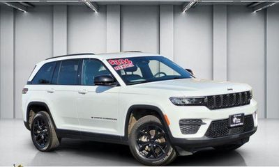 2024 Jeep Grand Cherokee Laredo
