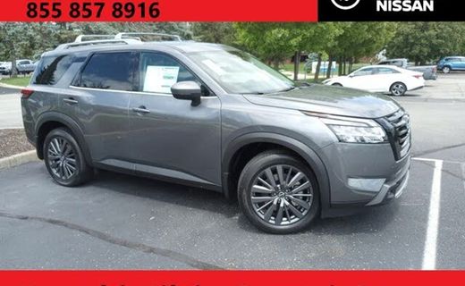 2023 Nissan Pathfinder SL